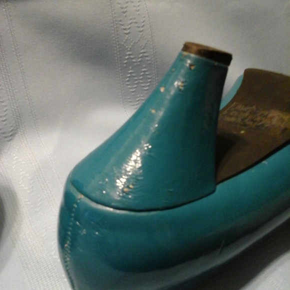 Heavenly Comfort Vintage Teal Woman's Pumps - Picture 4 of 5